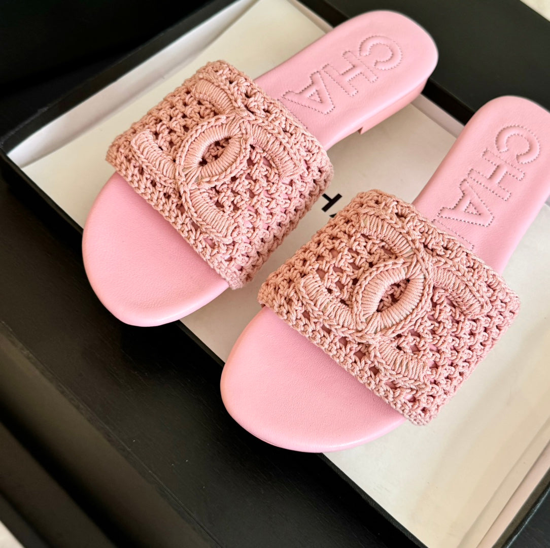 mule sandal pink raffia