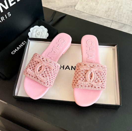 mule sandal pink raffia