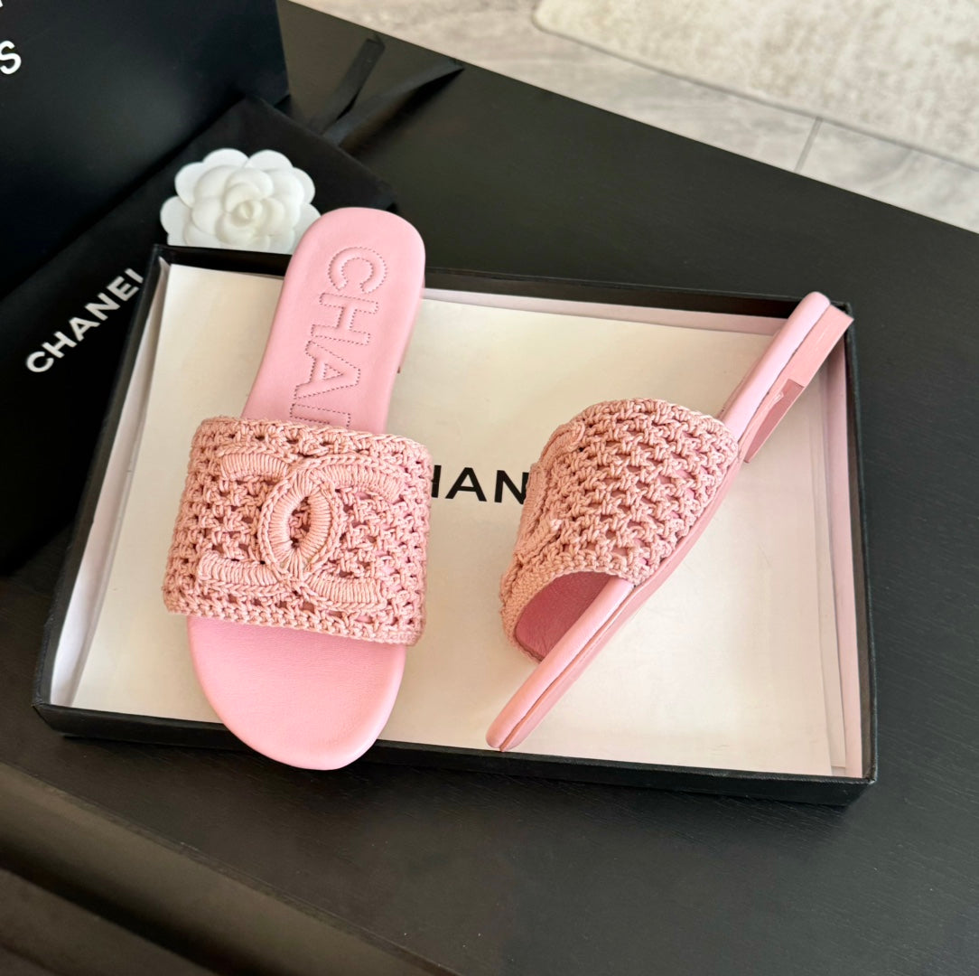 mule sandal pink raffia