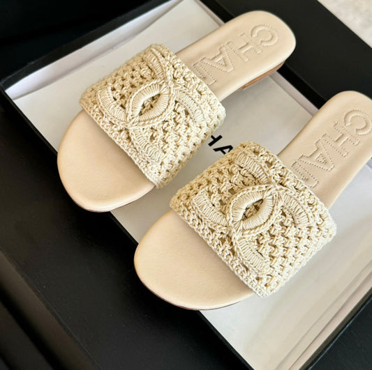 mule sandal cream raffia