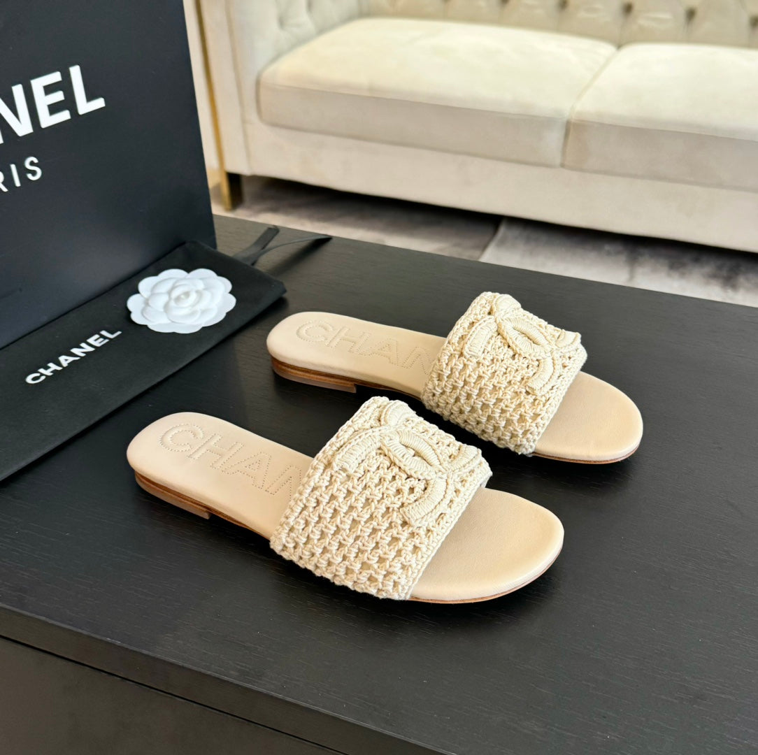 mule sandal cream raffia