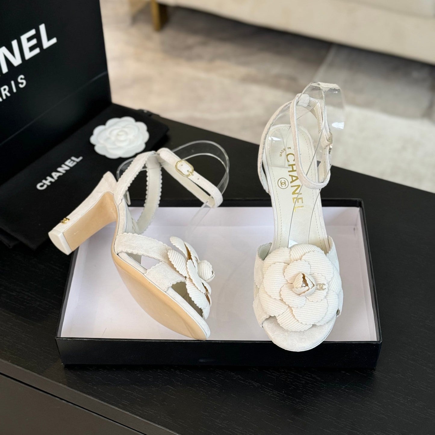 sandal flower high heel 80 white suede