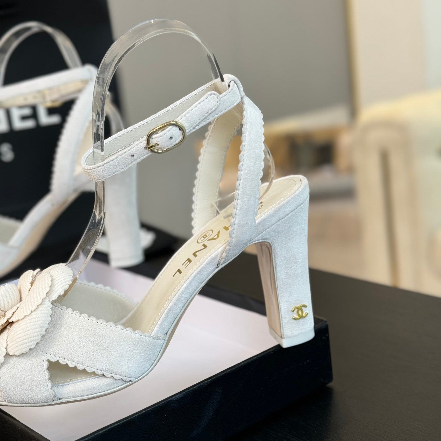 sandal flower high heel 80 white suede