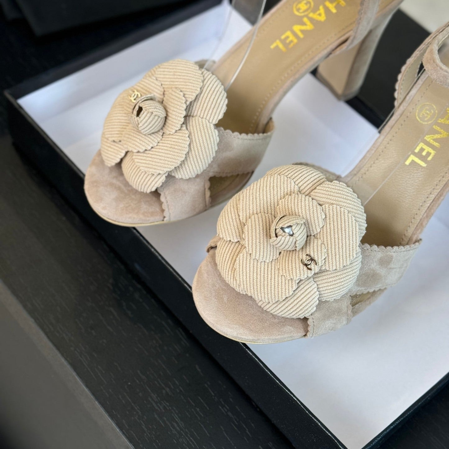 sandal flower high heel 80 beige suede