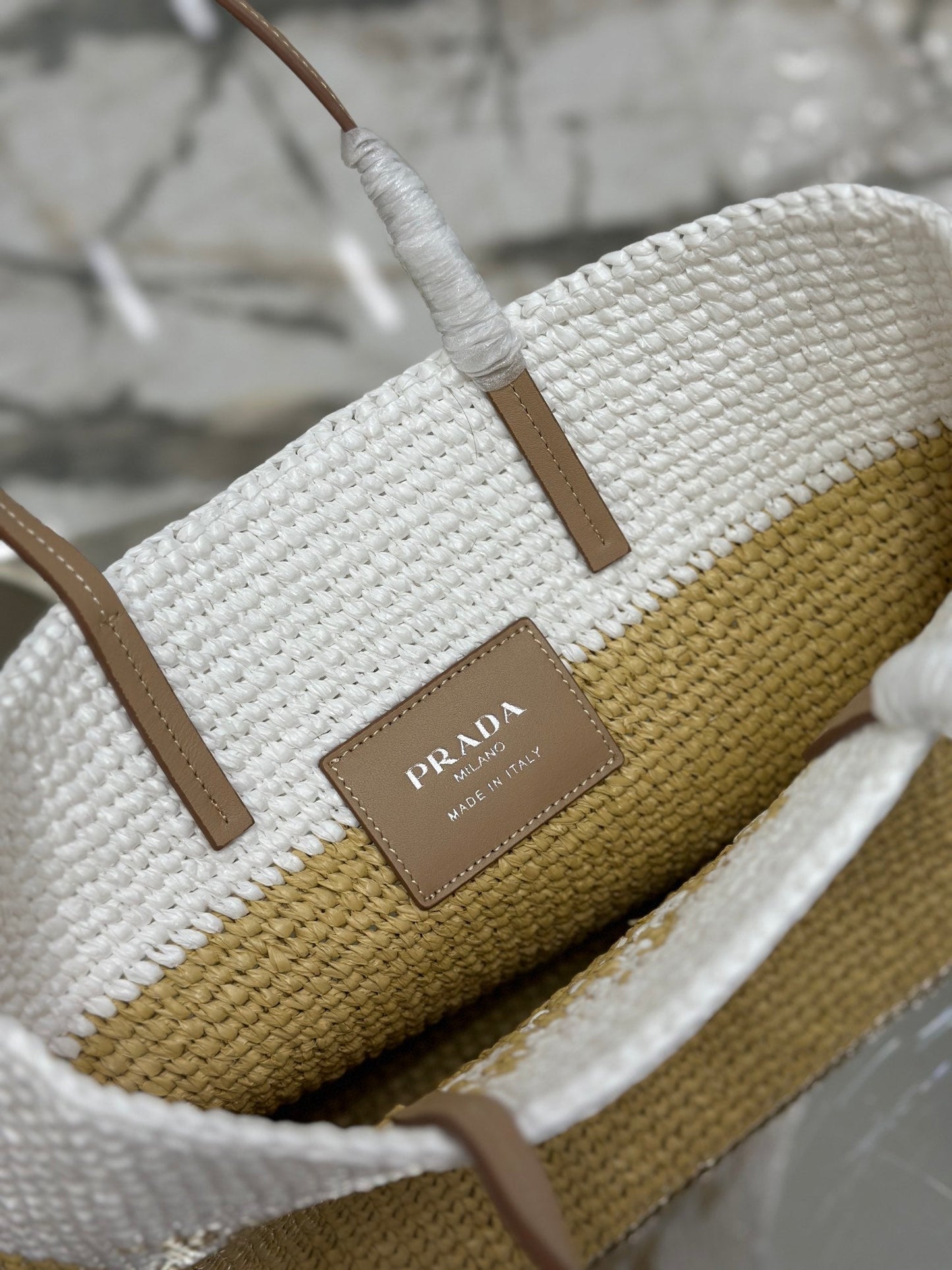 SMALL TOTE BAG 27 IN WHITE MIX BEIGE RAFFIA AND BROWN CALFSKIN HANDLE