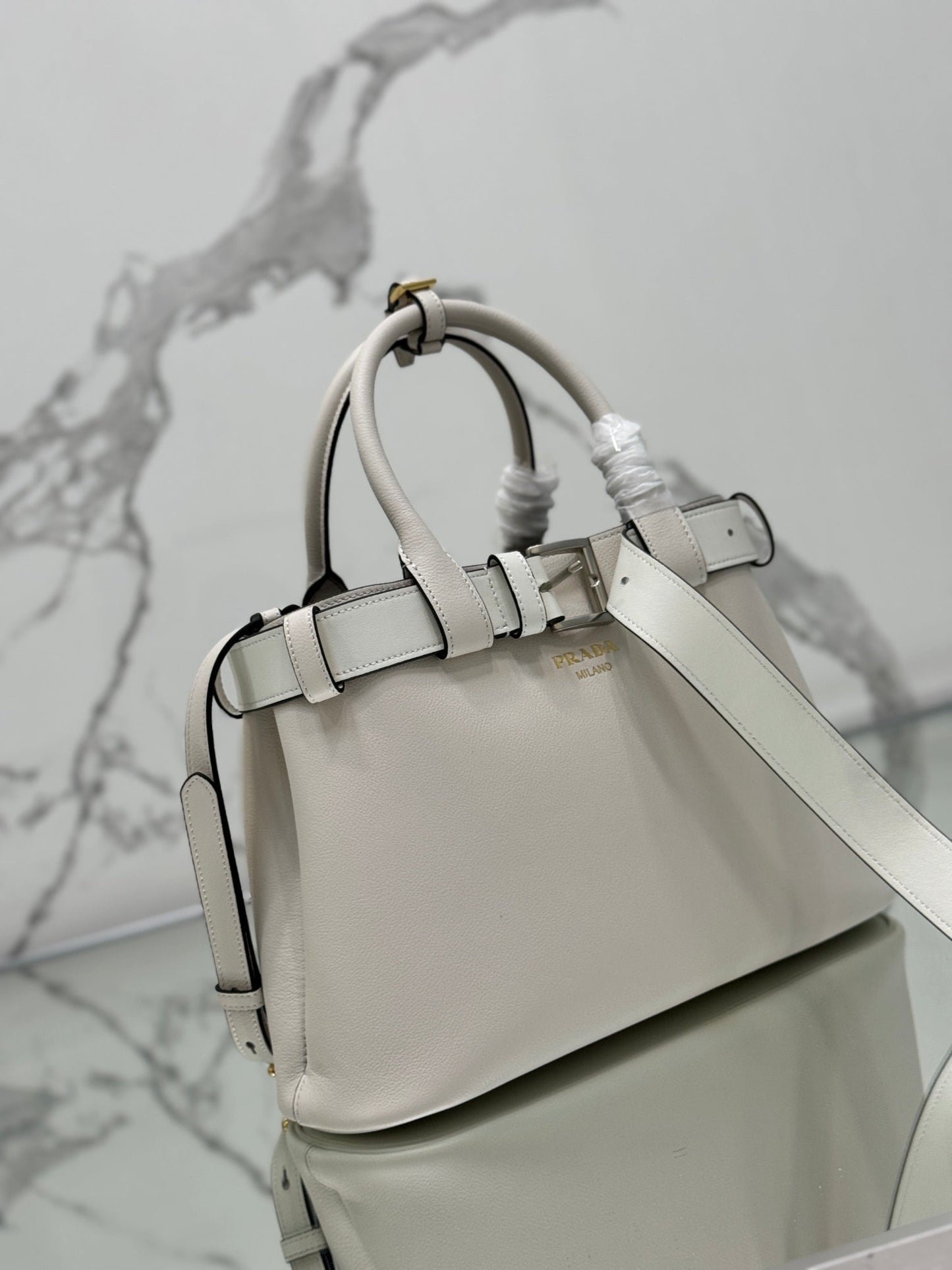 TOTE BAG WITH BELT 32 IN WHITE IMPORTED CALFSKIN