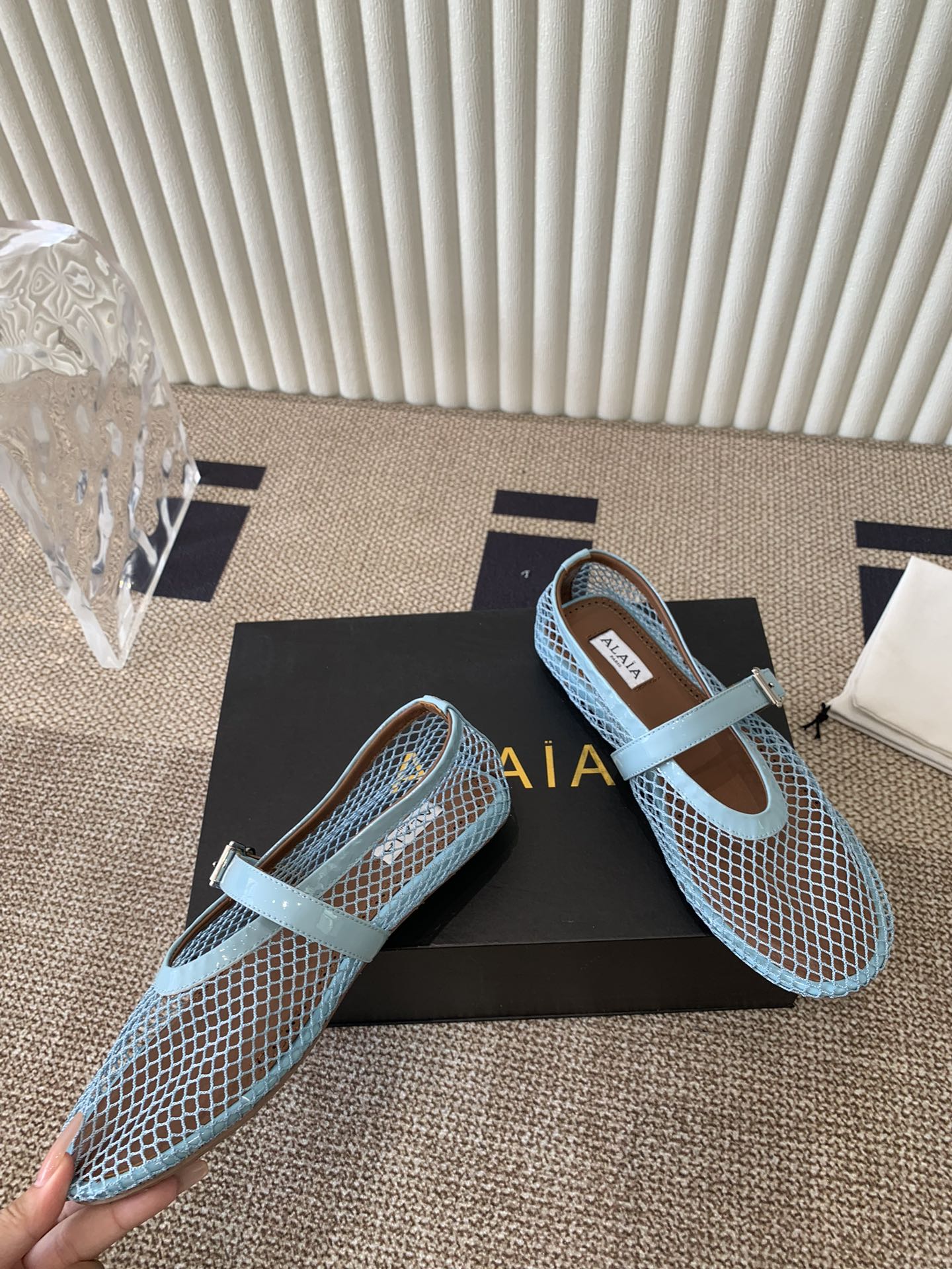 ballet flat in fishnet turquoise blue lambskin