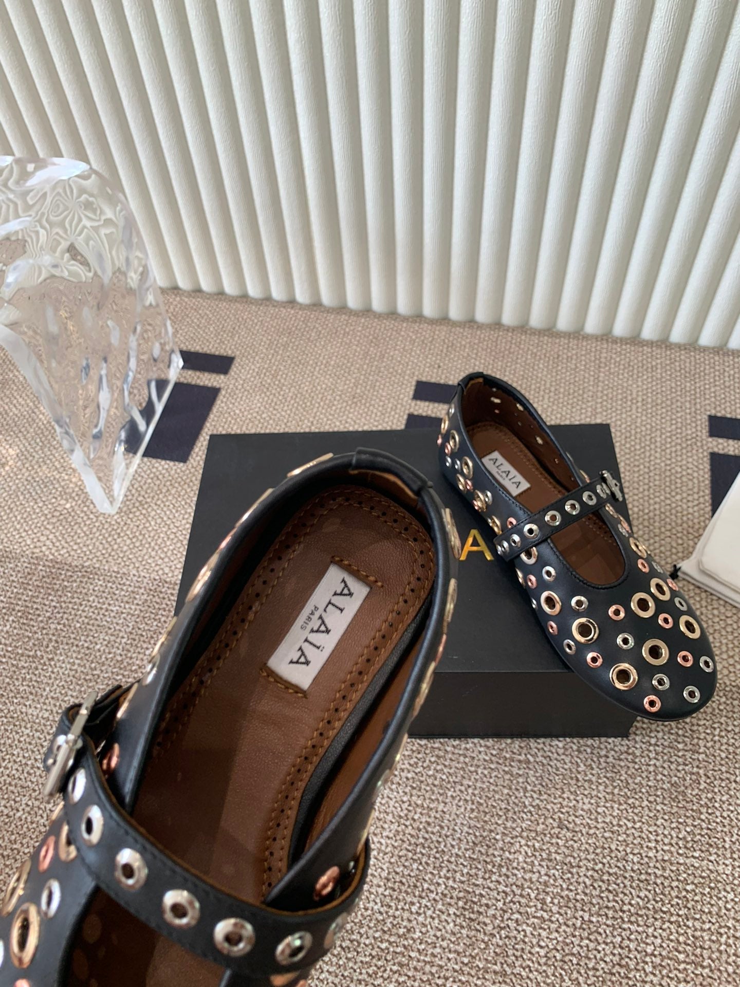 ballet flat in eyelet black lambskin