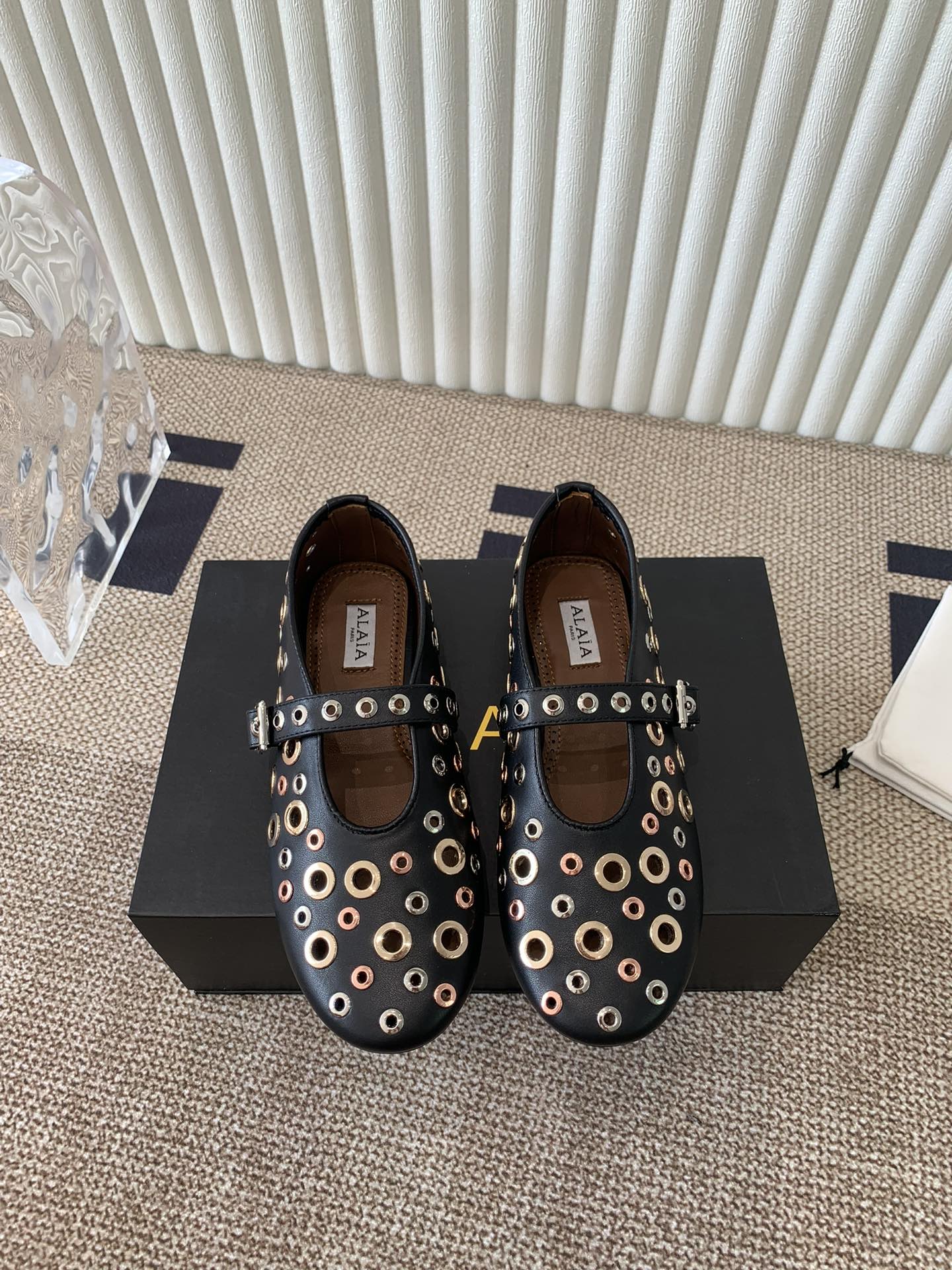 ballet flat in eyelet black lambskin