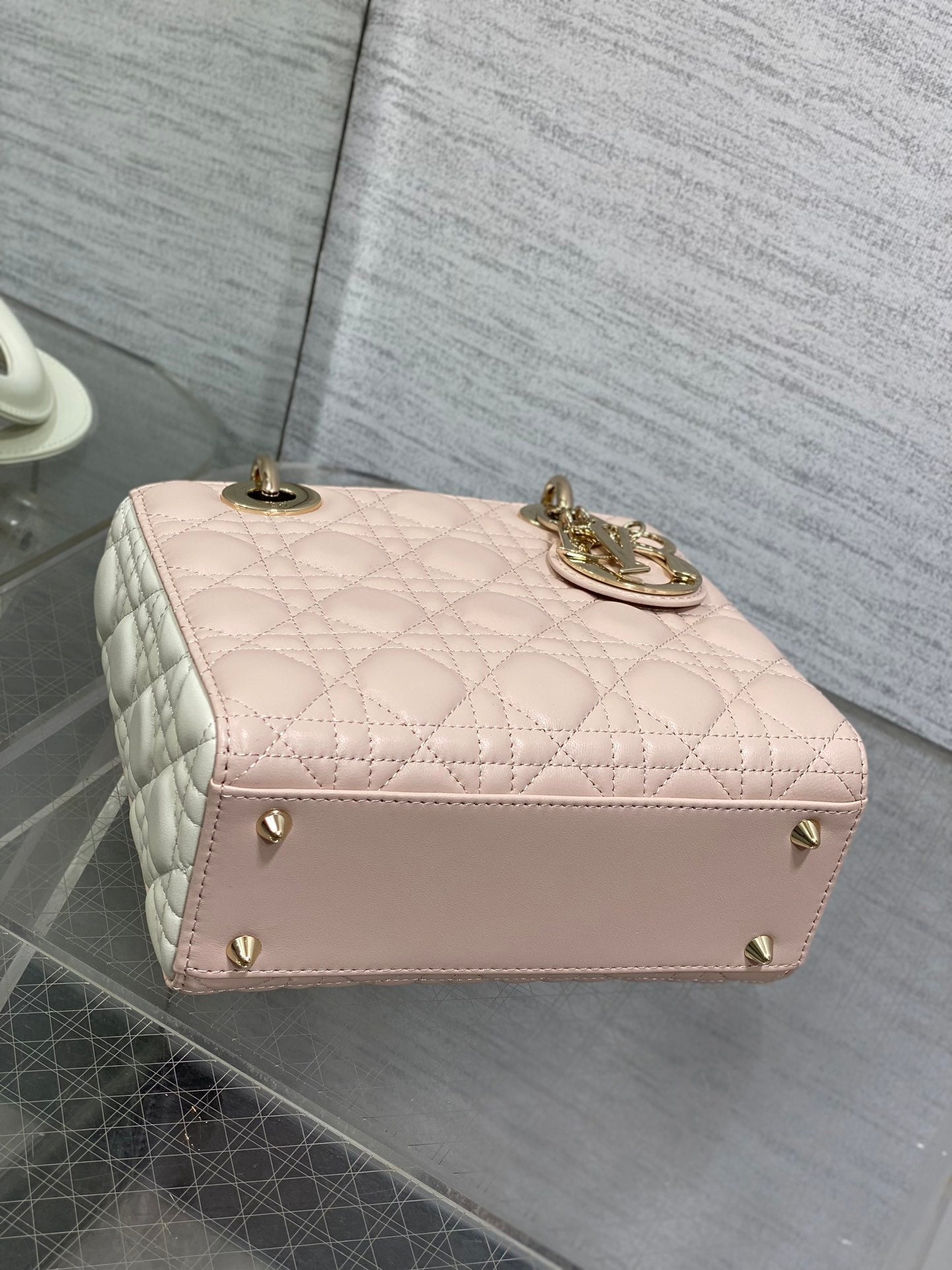 small lady 20 pink white lambskin