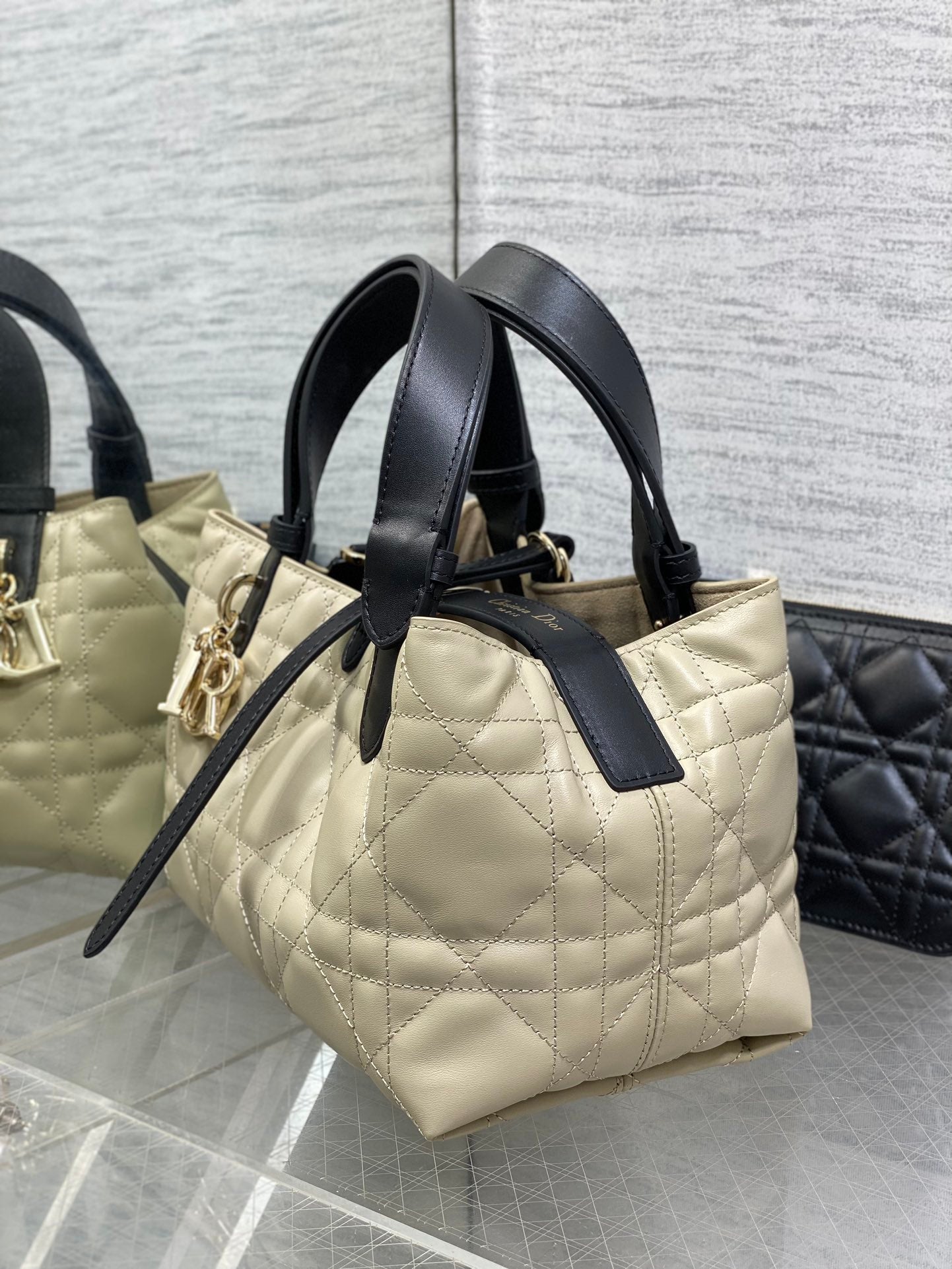 Toujour 23 Bag Beige Black Lambskin