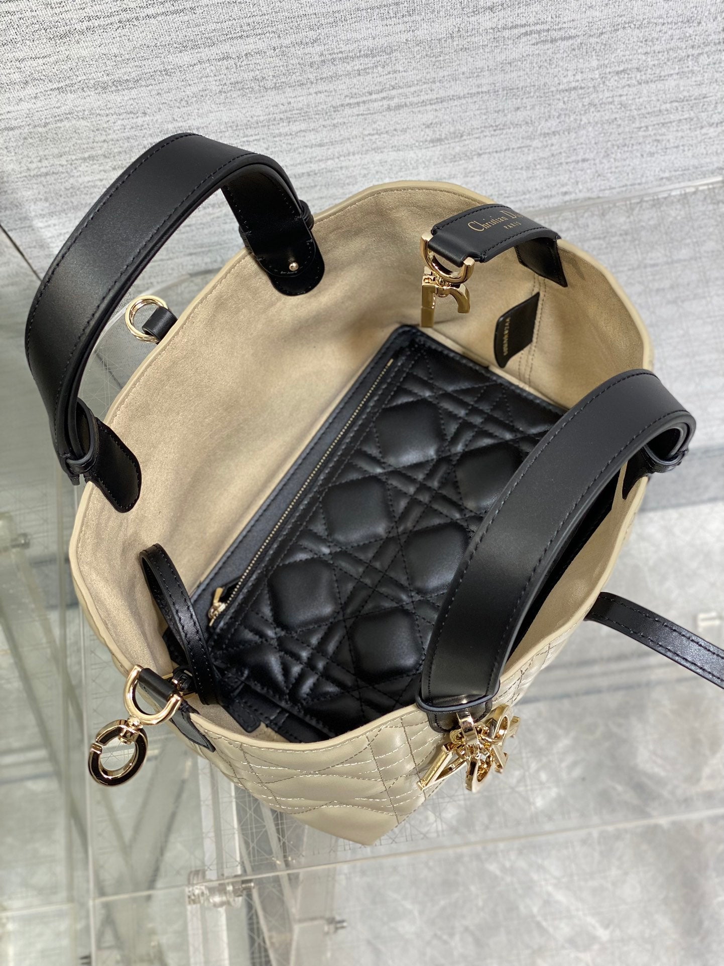 Toujour 23 Bag Beige Black Lambskin