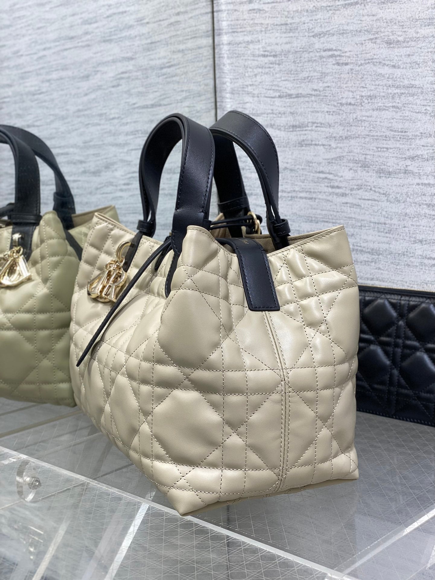 Toujour 28 Bag Beige Black Lambskin