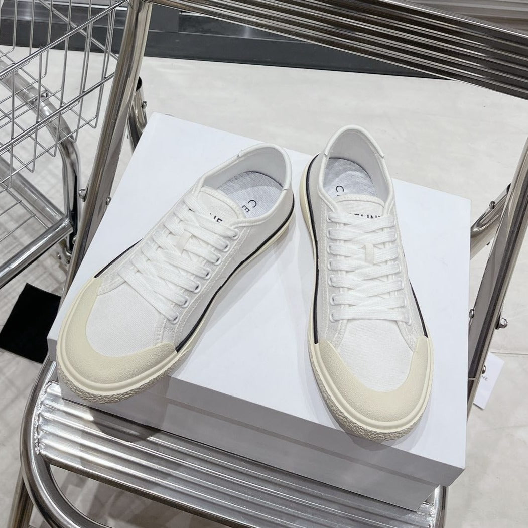 JANE SNEAKERS LOW LACE-UP WITH TRIOMPHE PATCH IN CANVAS AND CALFSKIN WHITE