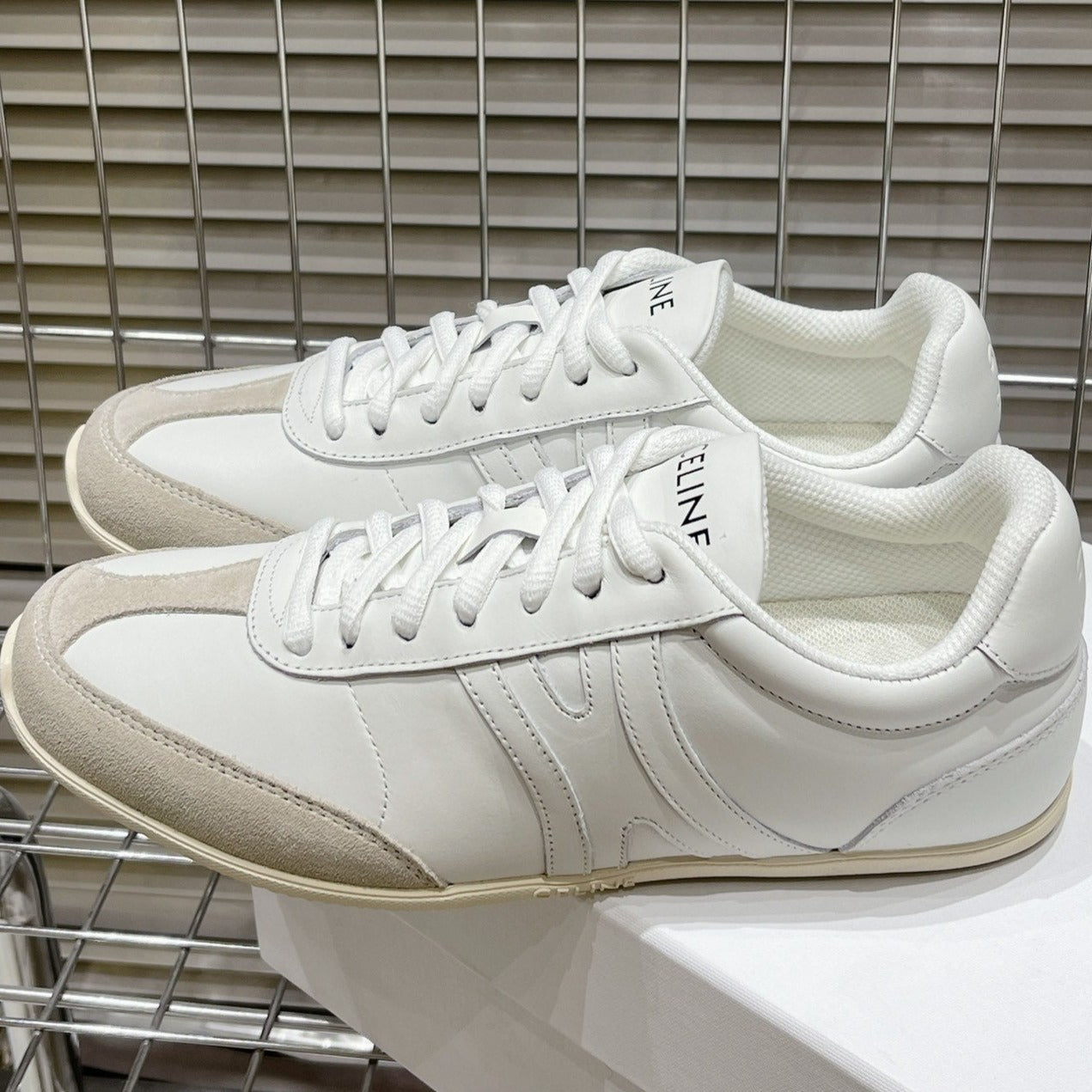 LOW LACE-UP SNEAKER IN CALFSKIN OPTIC WHITE GRAY