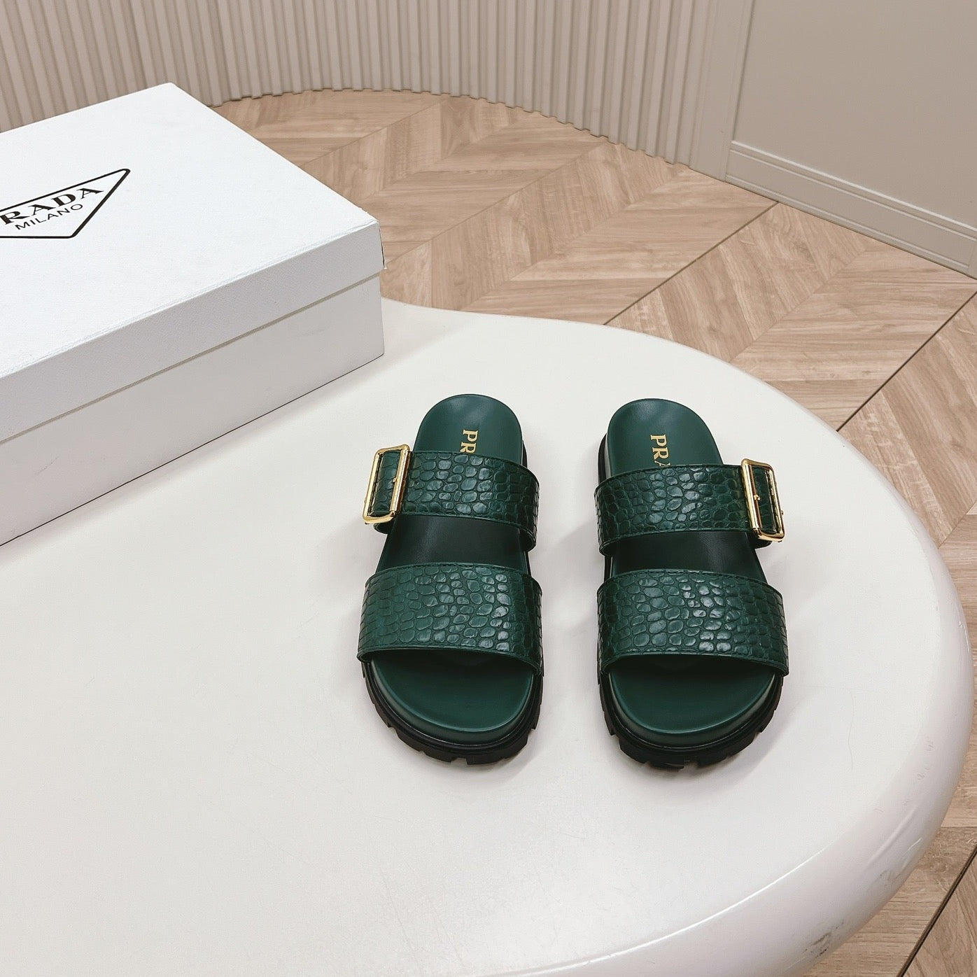 PRA CROCODILE MOTIF SLIDES SANDALS CASTLETON GREEN CALFSKIN