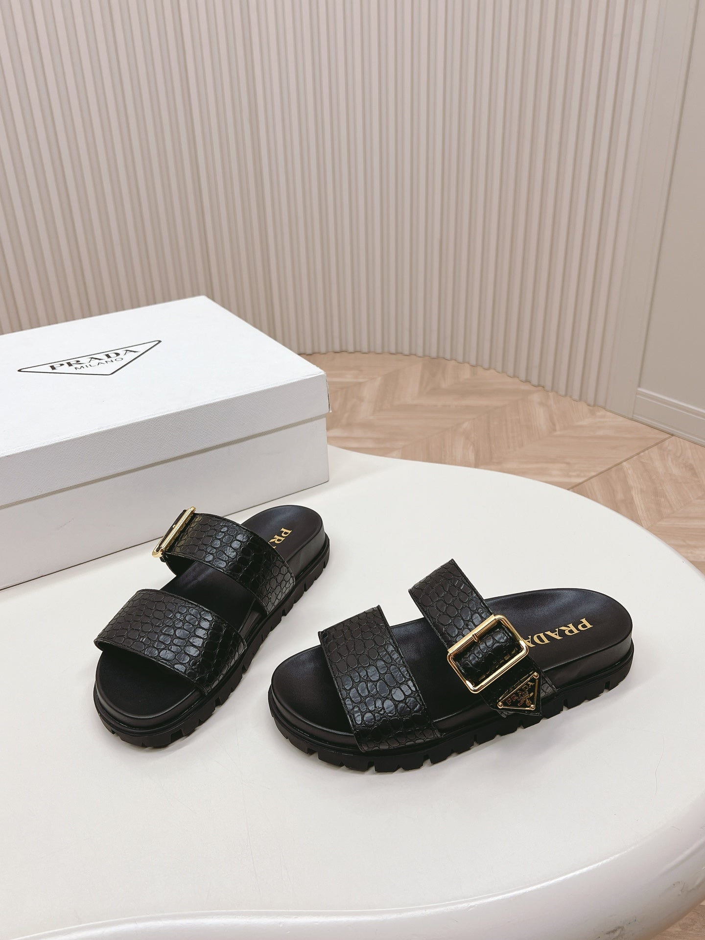 PRA CROCODILE MOTIF SLIDES SANDALS BLACK CALFSKIN