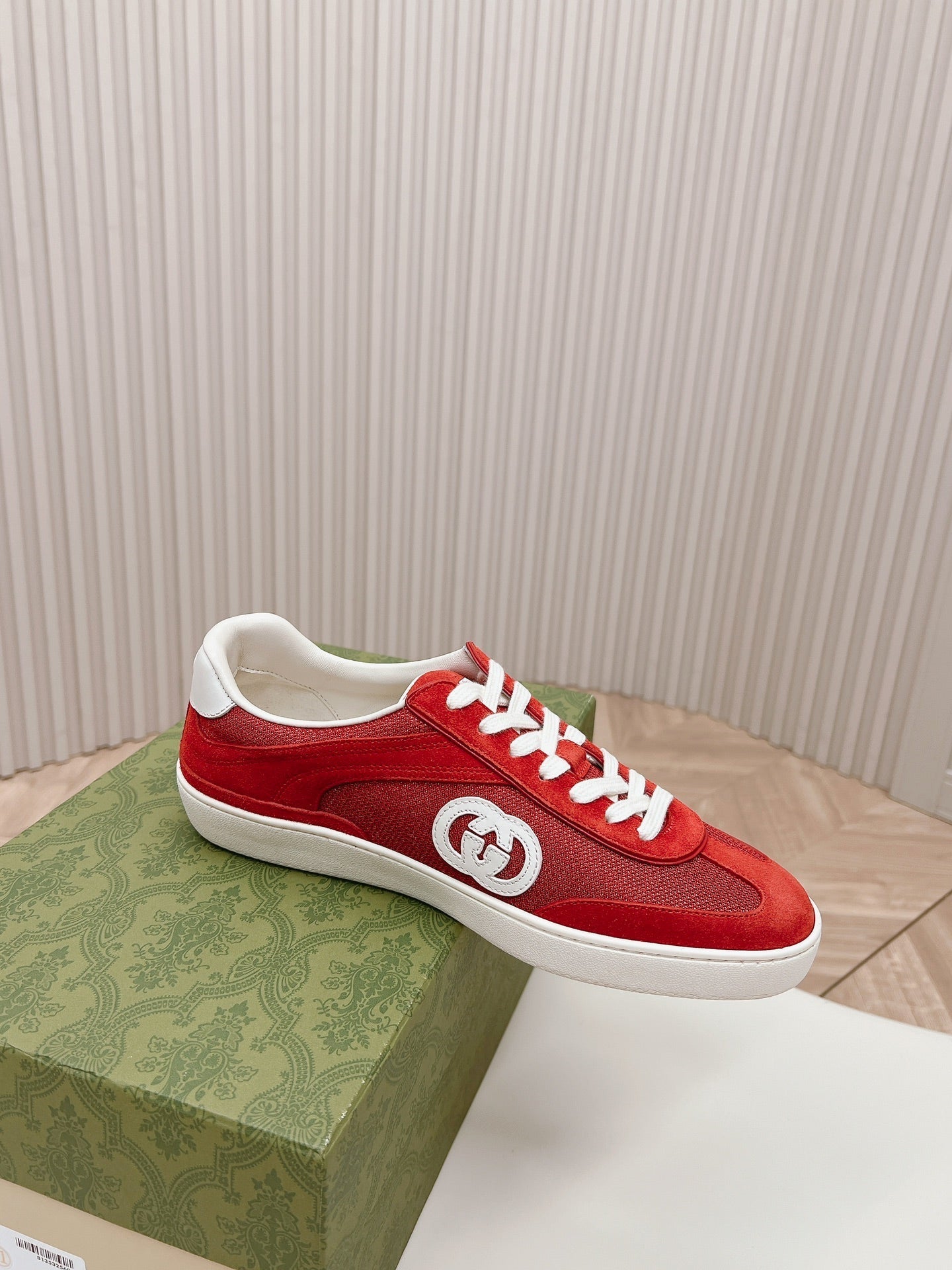 SNEAKER WITH INTERLOCKING G IN CHERRY RED SUEDE AND MESH