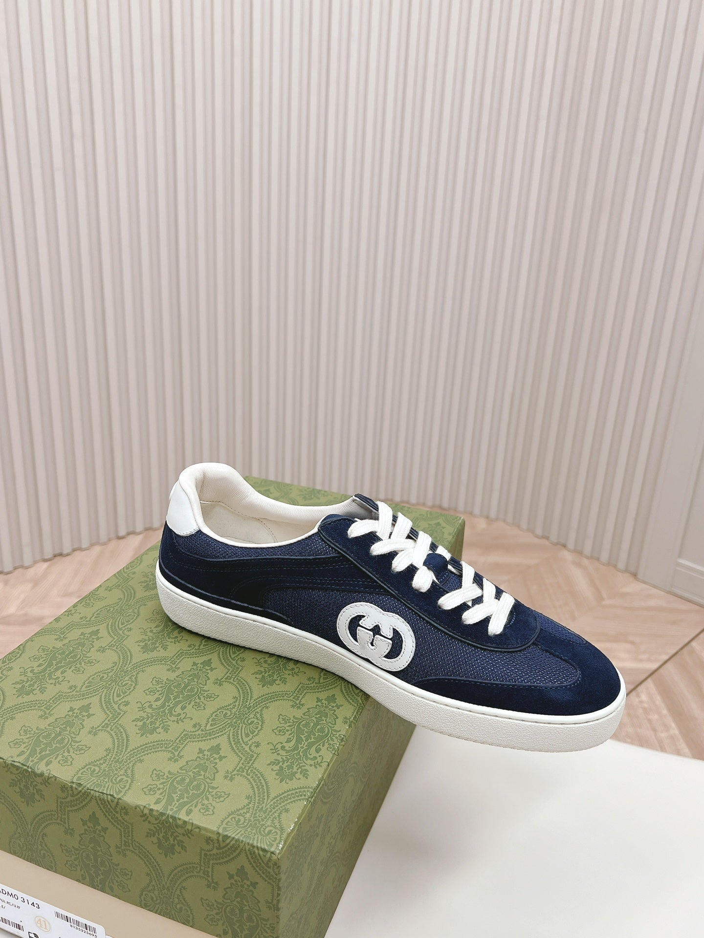 SNEAKER WITH INTERLOCKING G IN SPACE BLUE SUEDE AND MESH