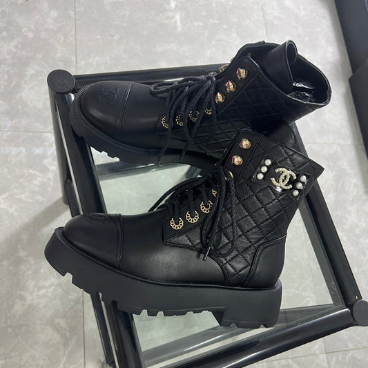 CC Combat Boots Black Quilted Lambskin 944572