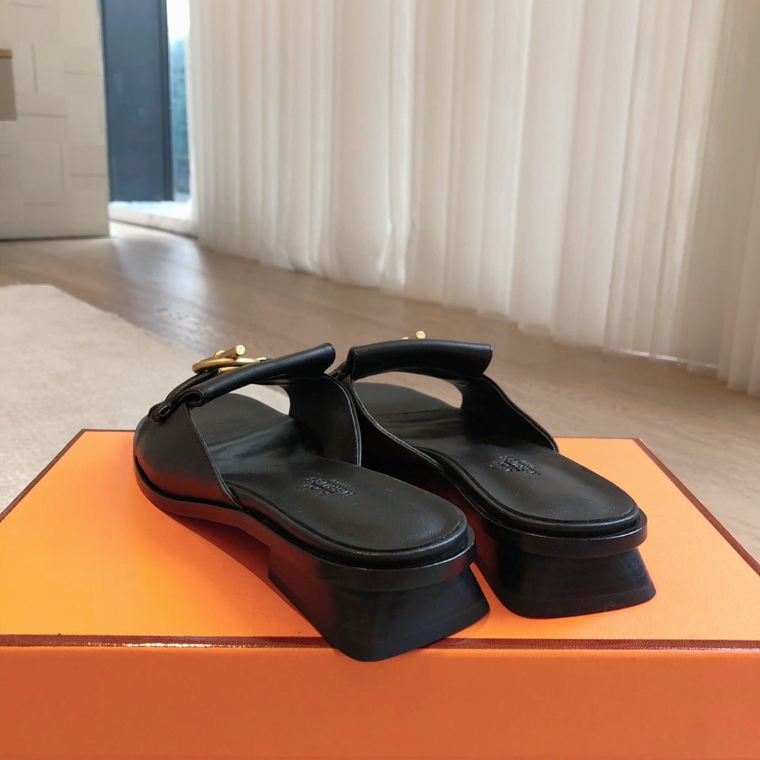 Isle Sandal Black Calfskin