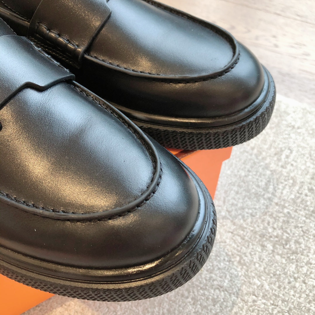 JOB LOAFER BLACK CALFSKIN