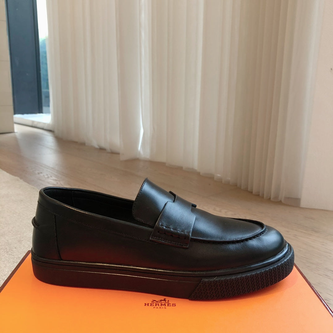 JOB LOAFER BLACK CALFSKIN