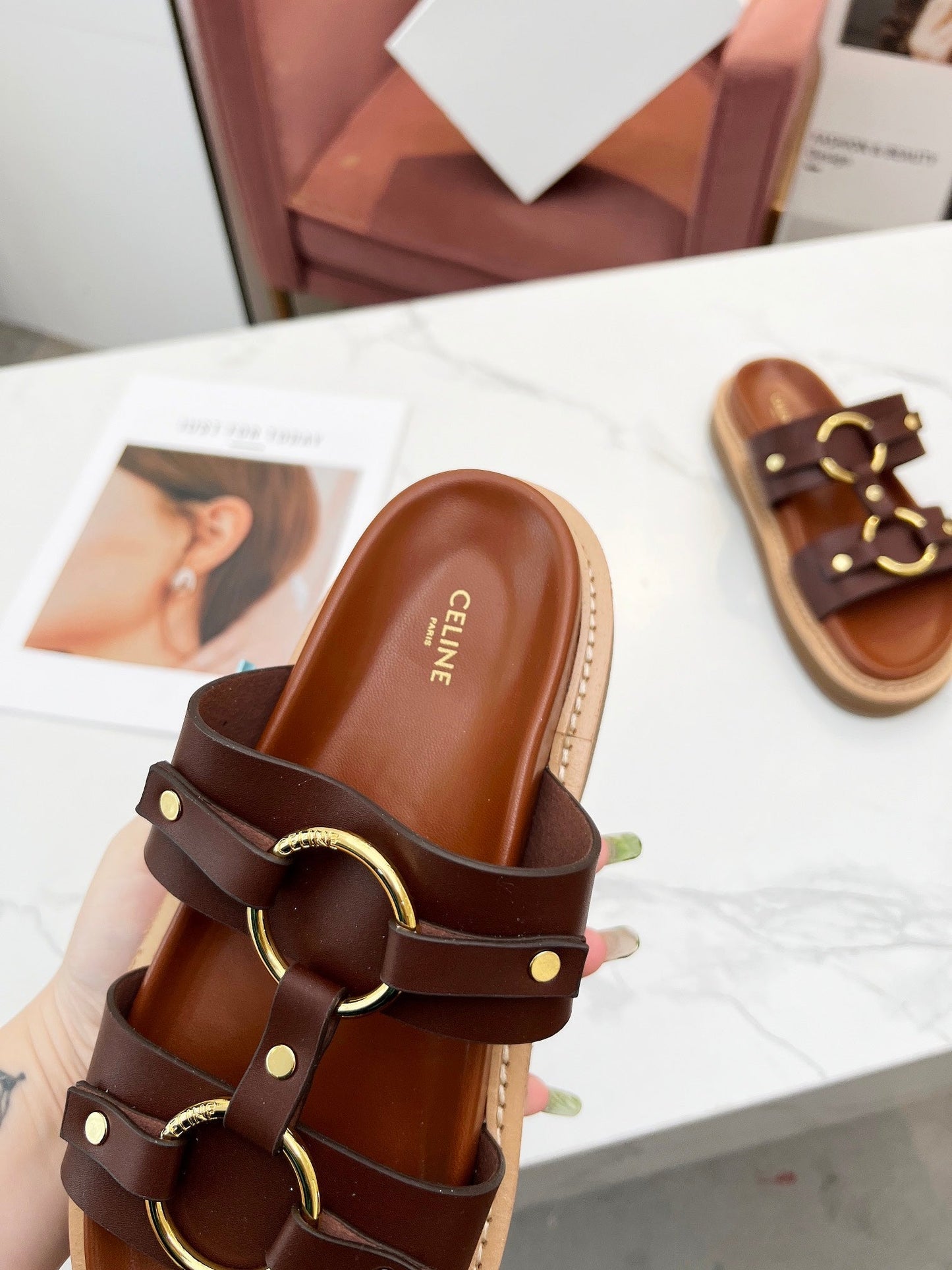 TIPPI SANDAL IN CHESTNUT BROWN CALFSKIN