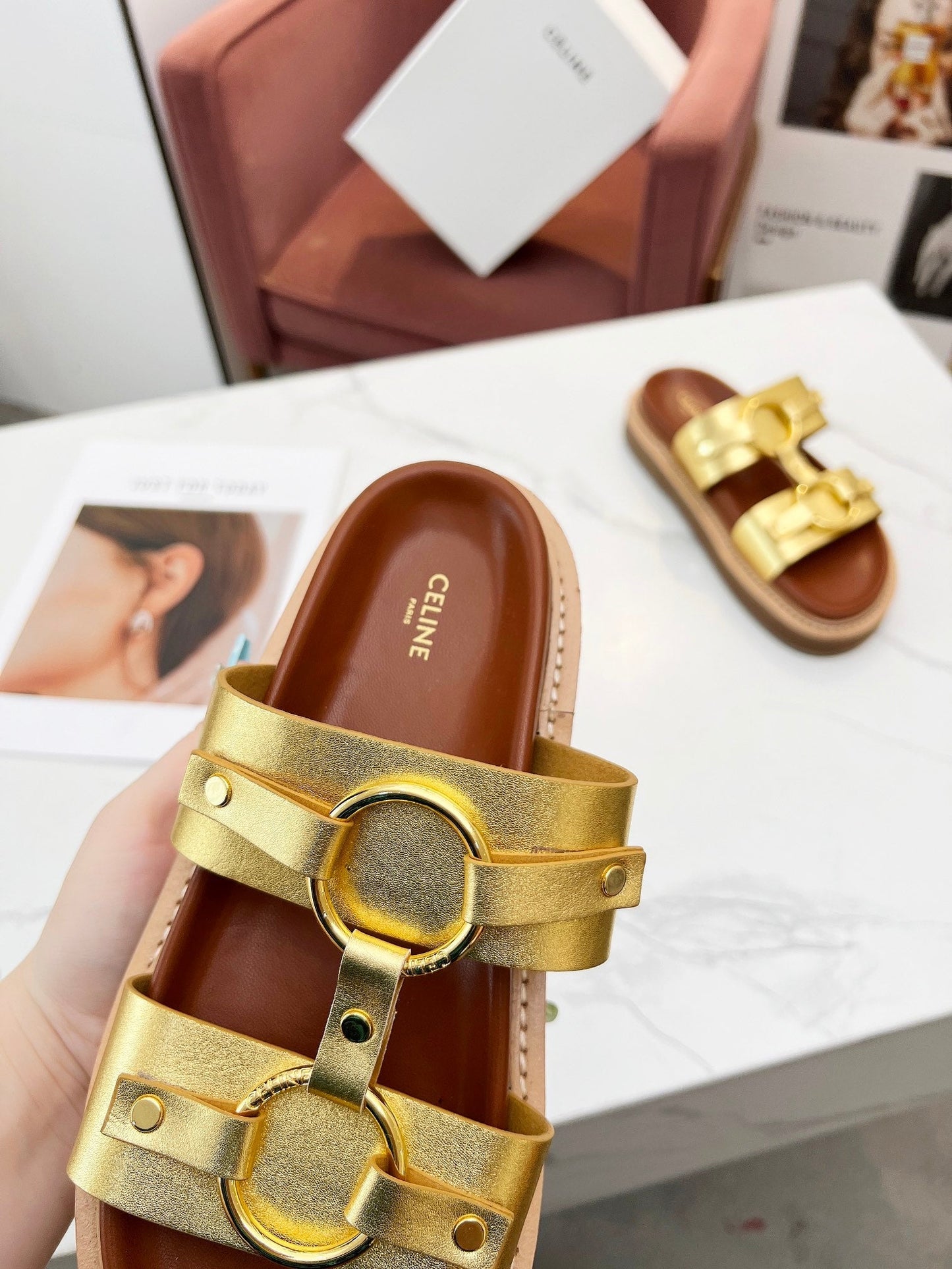 TIPPI SANDAL IN GOLD CALFSKIN