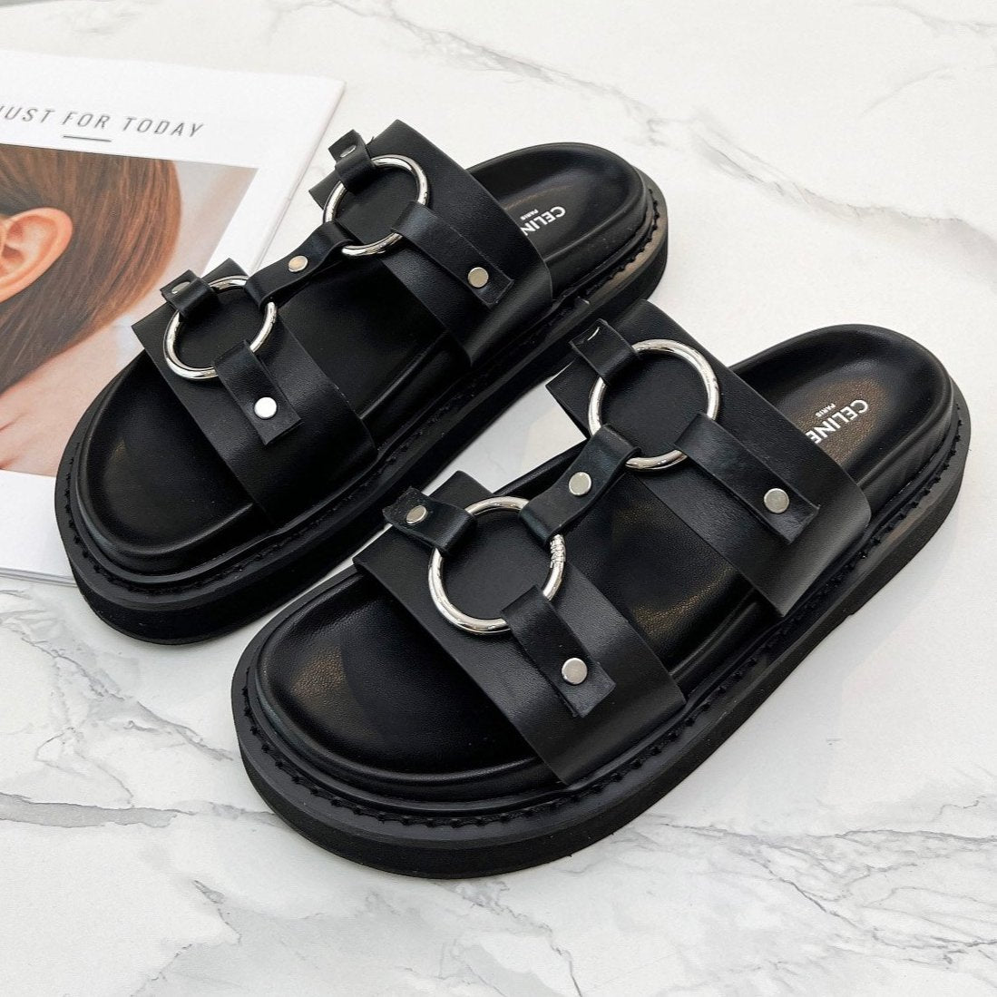 TIPPI SANDAL IN BLACK CALFSKIN