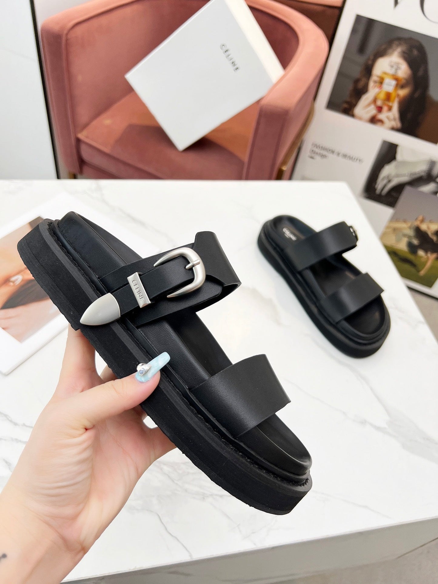 TWO-STRAP SANDALS IN BLACK CALFSKIN