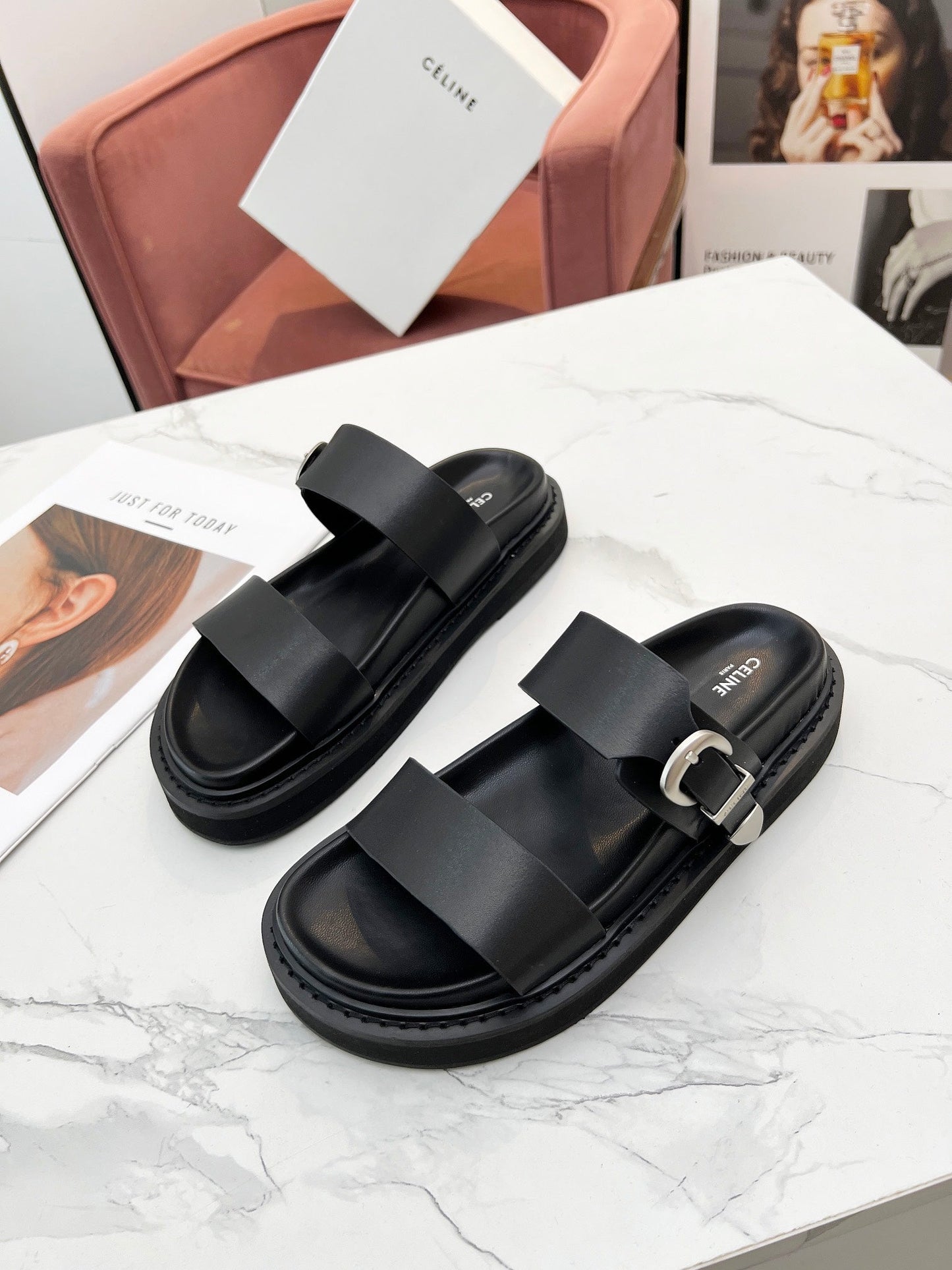 TWO-STRAP SANDALS IN BLACK CALFSKIN