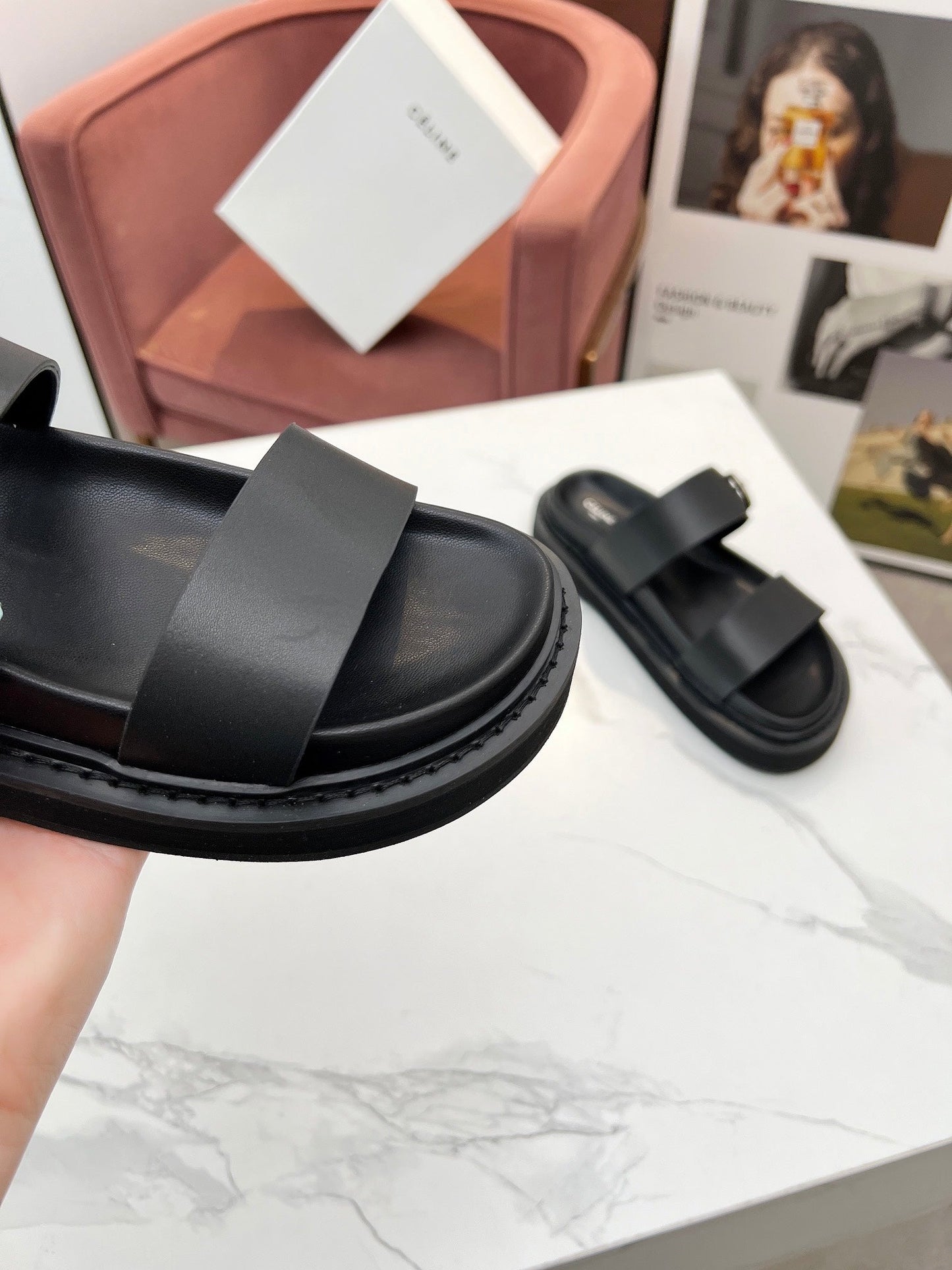 TWO-STRAP SANDALS IN BLACK CALFSKIN