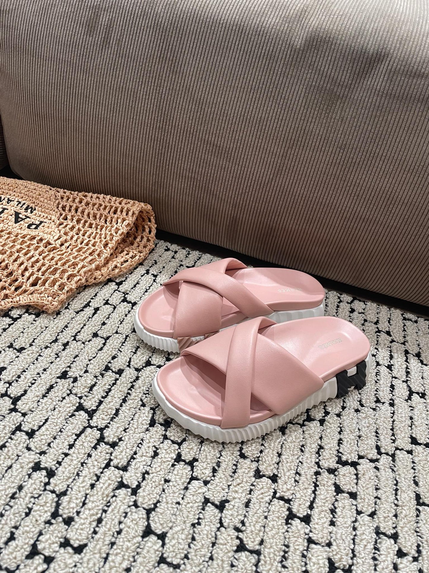 INFRA SANDAL LIGHT PINK CALFSKIN