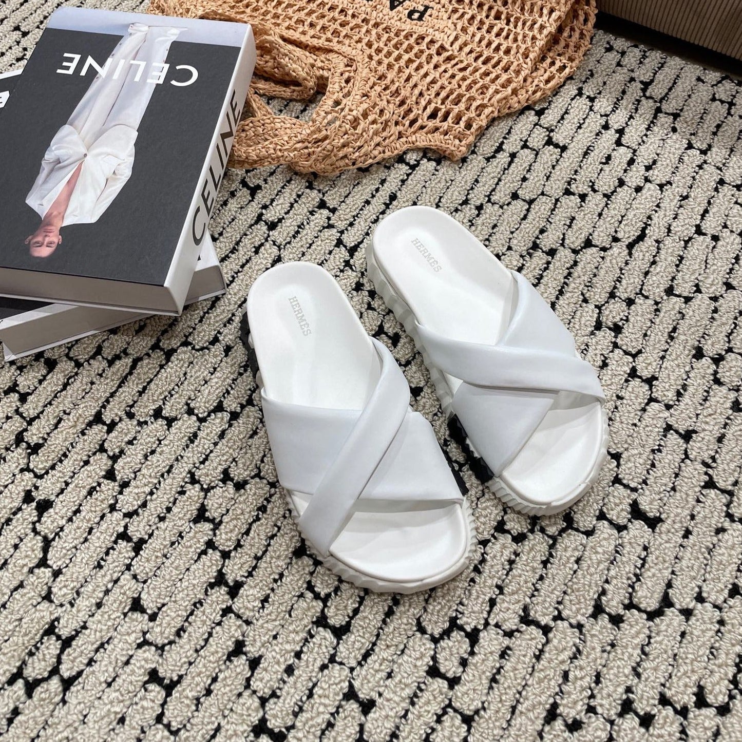 INFRA SANDAL WHITE CALFSKIN