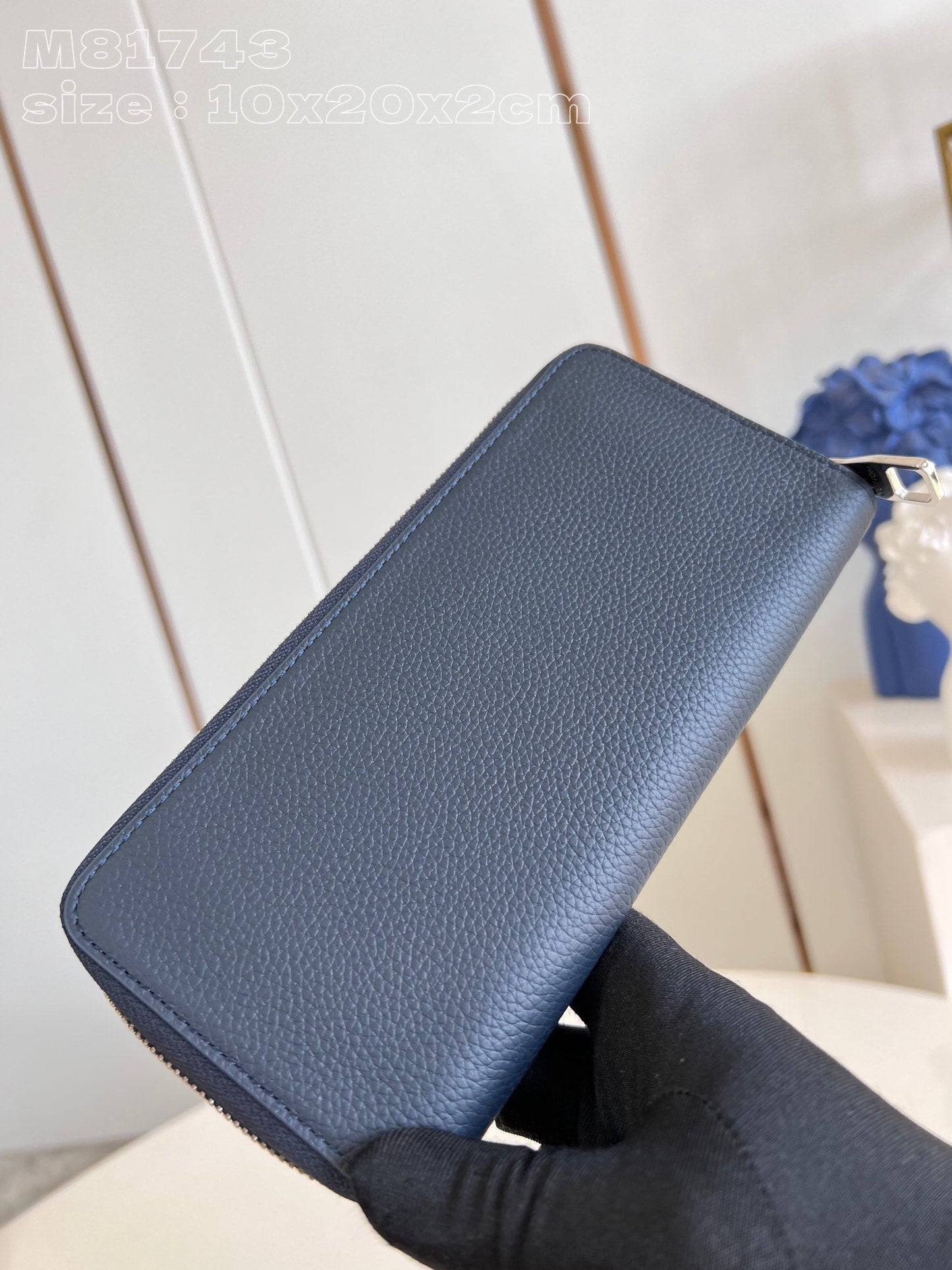 ZIPPY VERTICAL AEROGRAM WALLET 20CM BLUE CALFSKIN