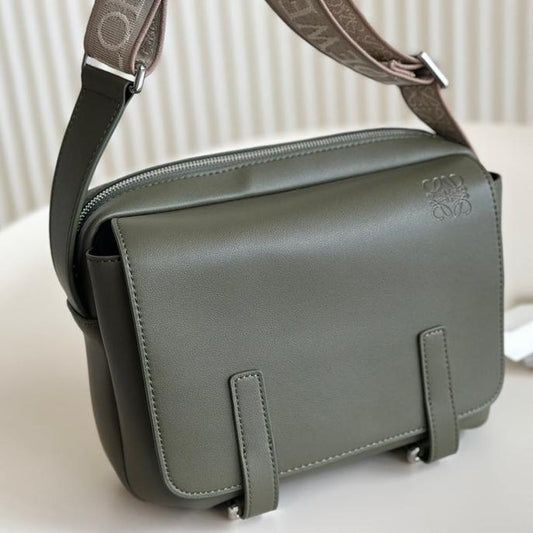 XS MILITARY MESSENGER 23 BAG IN DARK KHAKI GREEN CALFSKIN