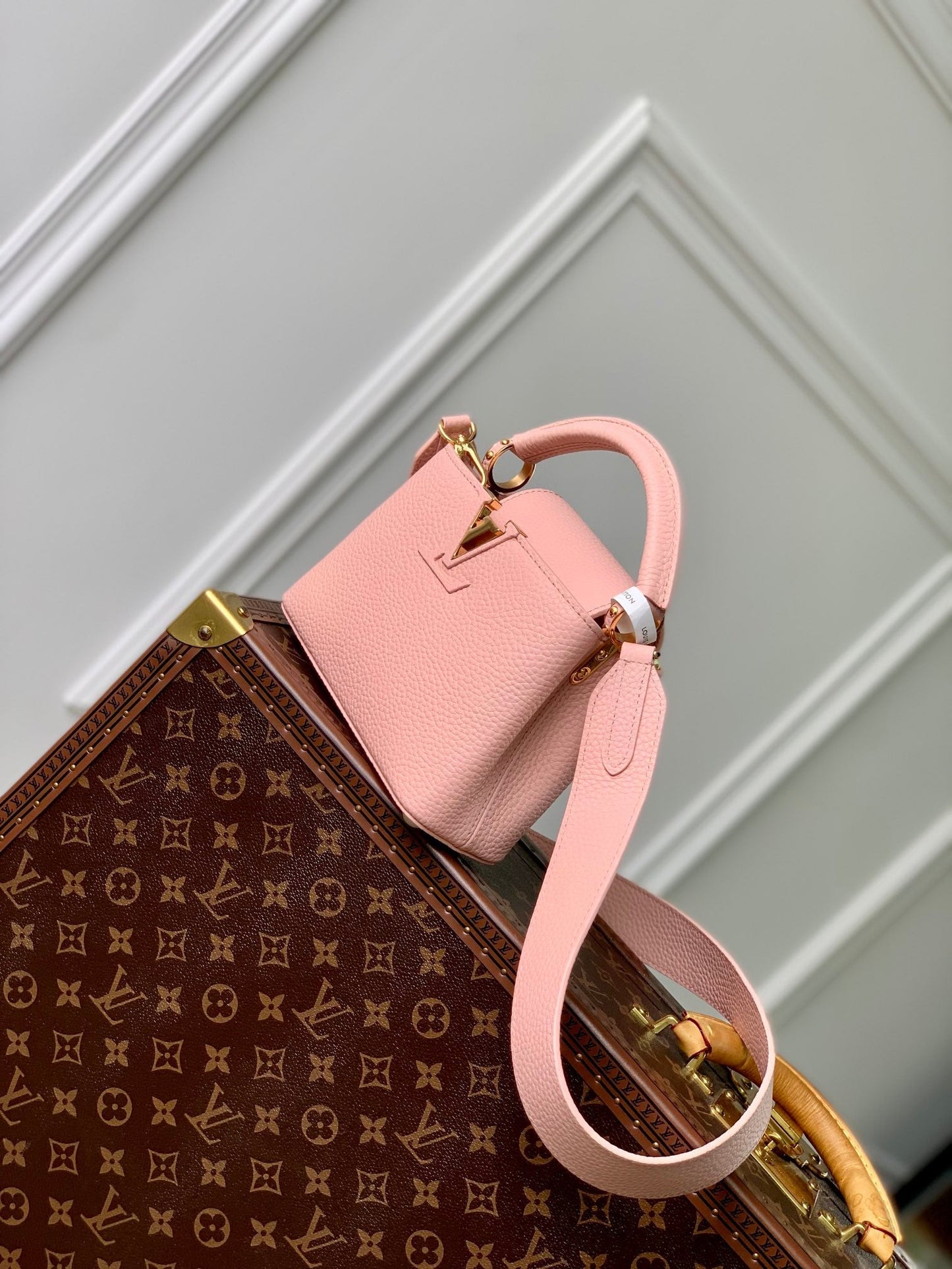 capucines mini 21 pink taurillon leather gold hardware