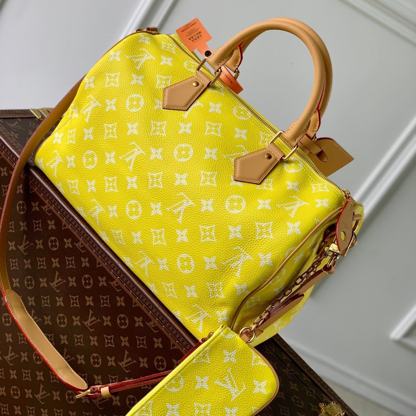 speedy p9 bandouliere 40cm yellow calfskin