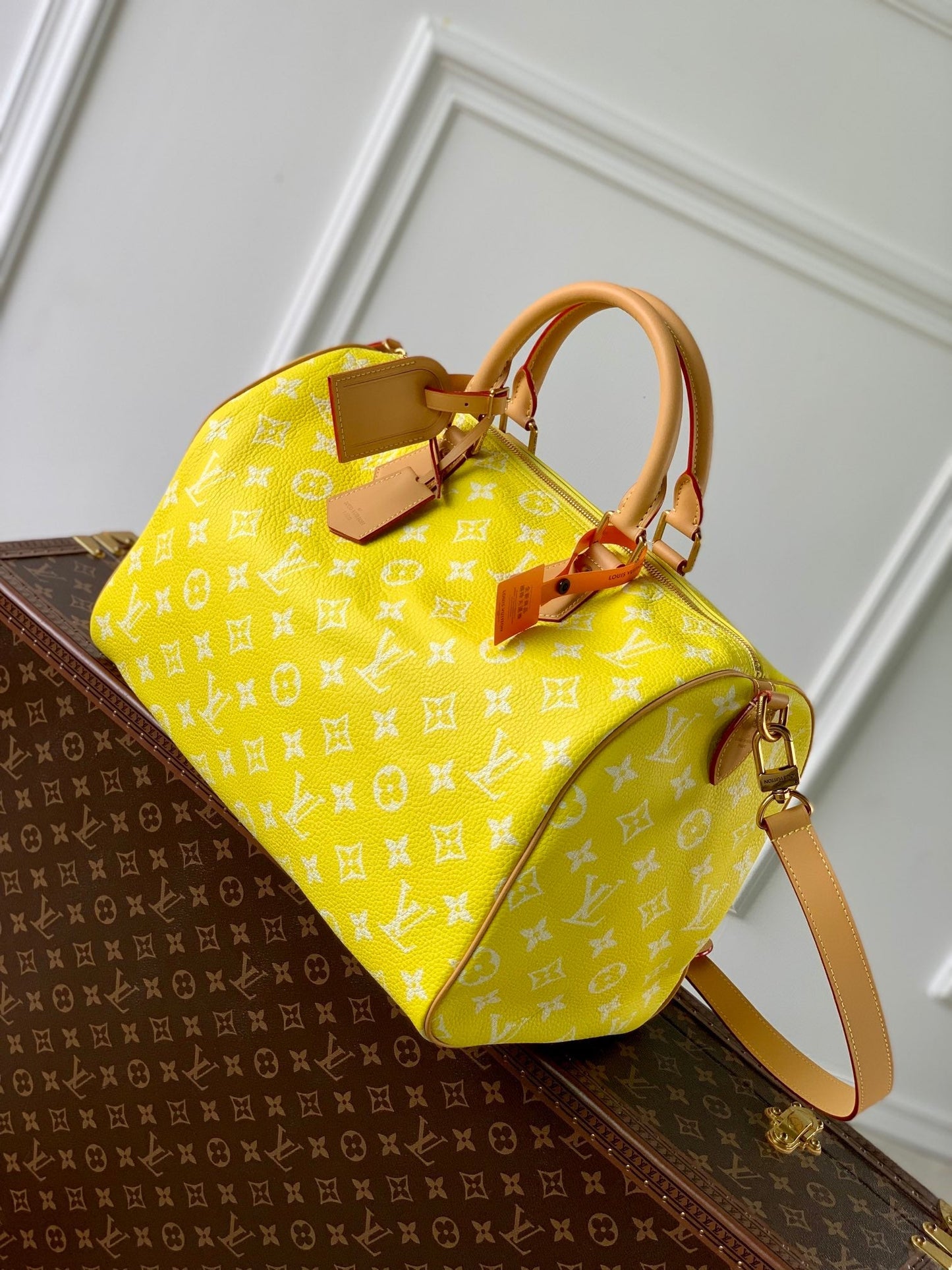 speedy p9 bandouliere 40cm yellow calfskin