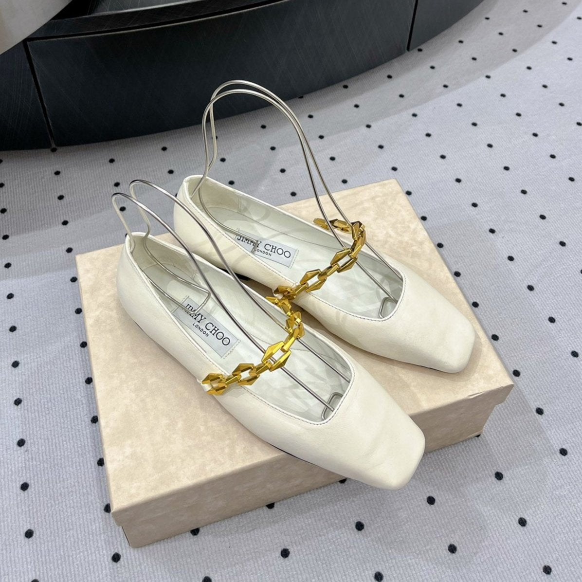 Jimmy Diamond Tilda Flat 10mm In White Nappa Leather Flats With Chain 591609