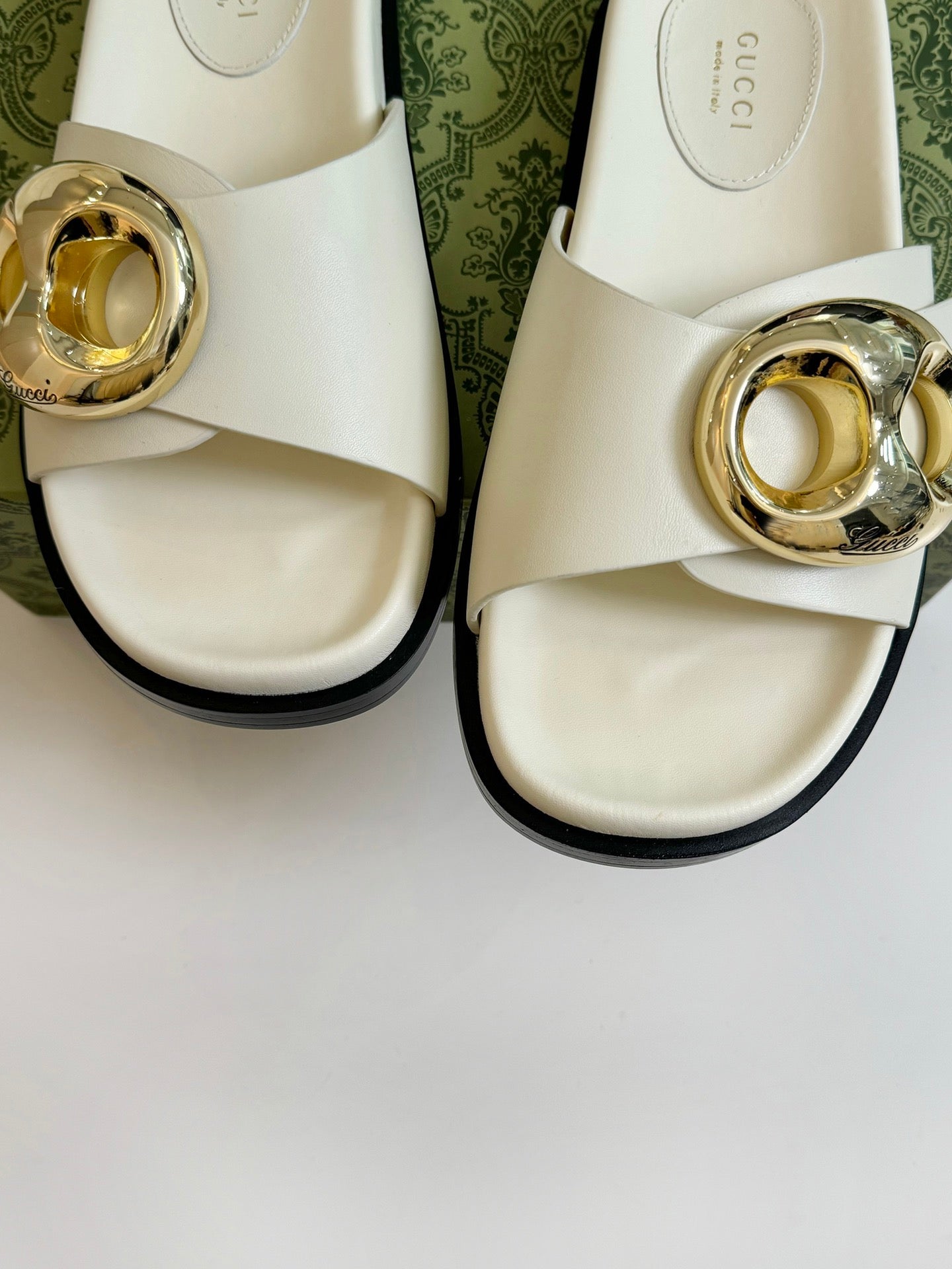 WOMEN'S SLIPPER IN WHITE CALFSKIN