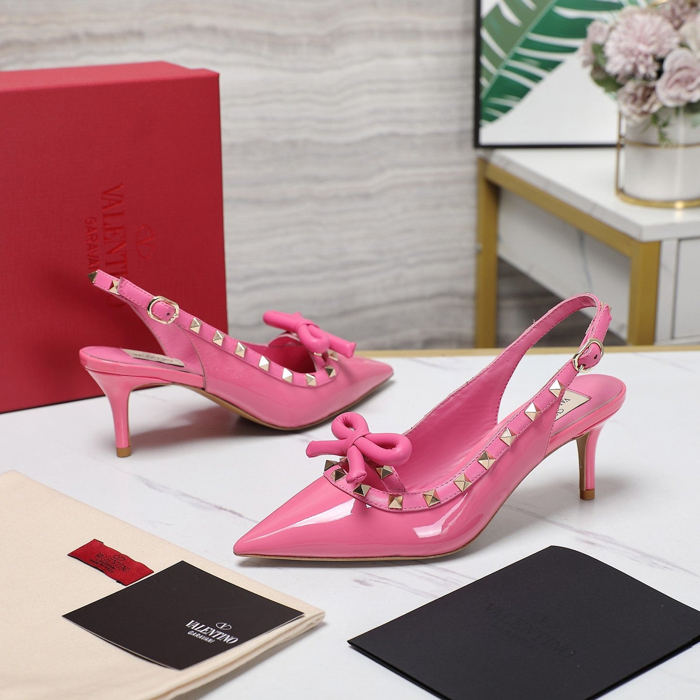 ROCKSTUD BOW SLINGBACK FUSCA PINK PATENT LEATHER PUMP 60MM