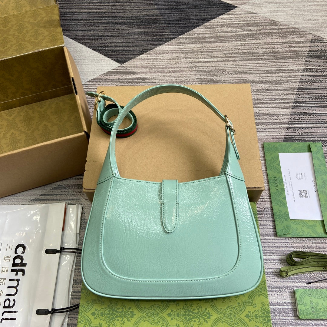 JACKIE SMALL SHOULDER BAG 27 IN MINT GREEN CRACKED LACQUER CALFSKIN GOLD HARDWARE