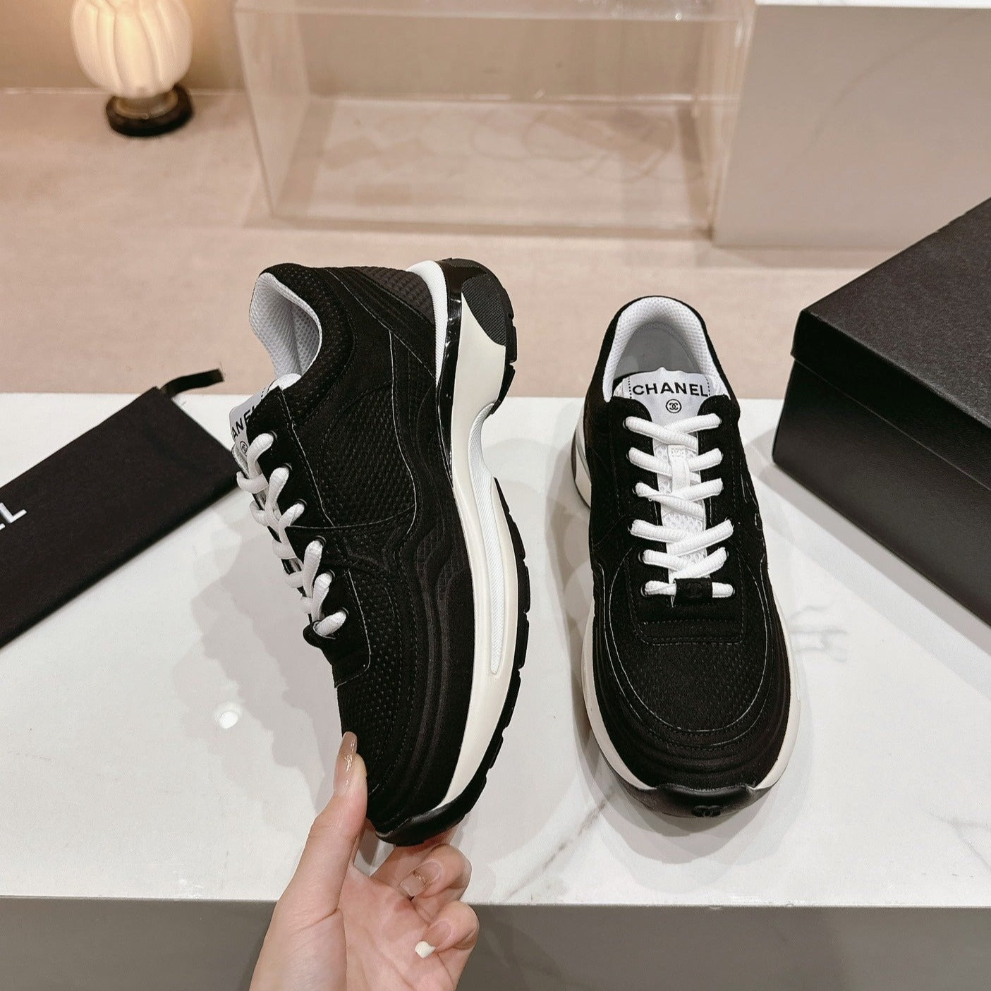 Women's Black White Sneaker Breathable mesh