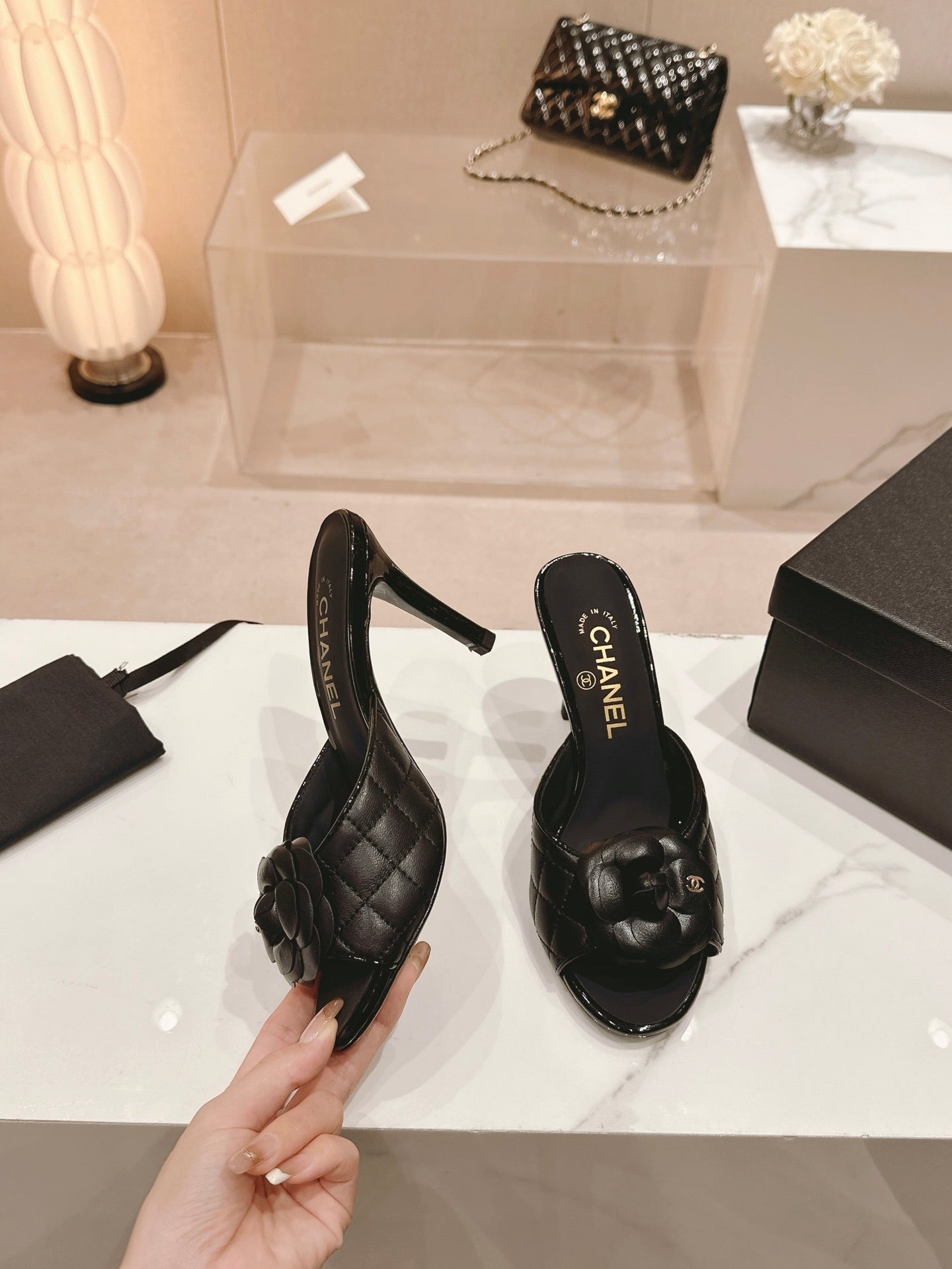 cc sandal flower 85 black quilted calfskin