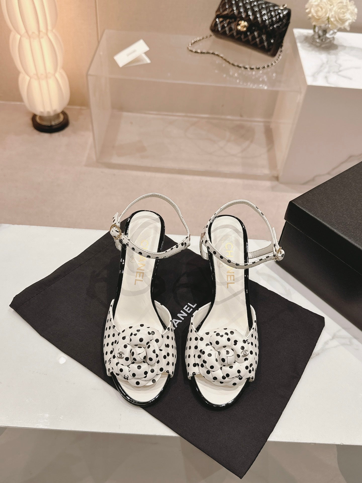 cc slingbacks sandal flower 85 white black calfskin