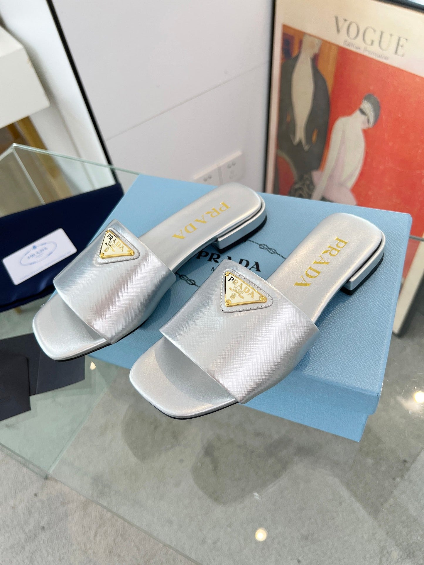 PRA SAFFIANO PATENT SLIDES SILVER CALFSKIN