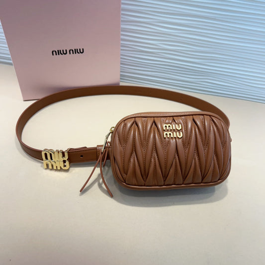 miu brown belt 20mm with matelasse pouch