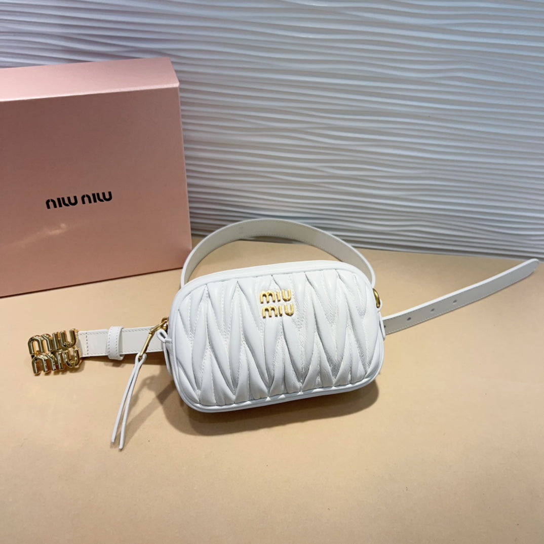 miu white belt 20mm with matelasse pouch